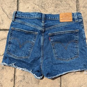 Levi’s womens cutoff Jean shorts size 30